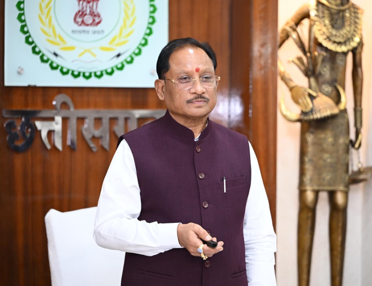 बाबा कार्तिक उरांव की आदमकद प्रतिमा का अनावरण